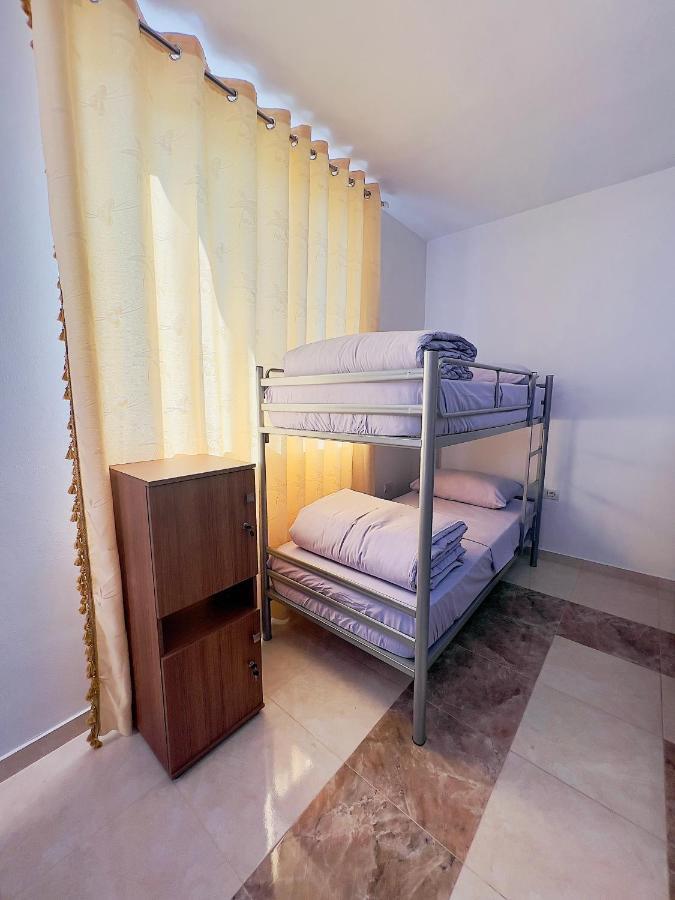 North Star Hostel Shkodër Esterno foto
