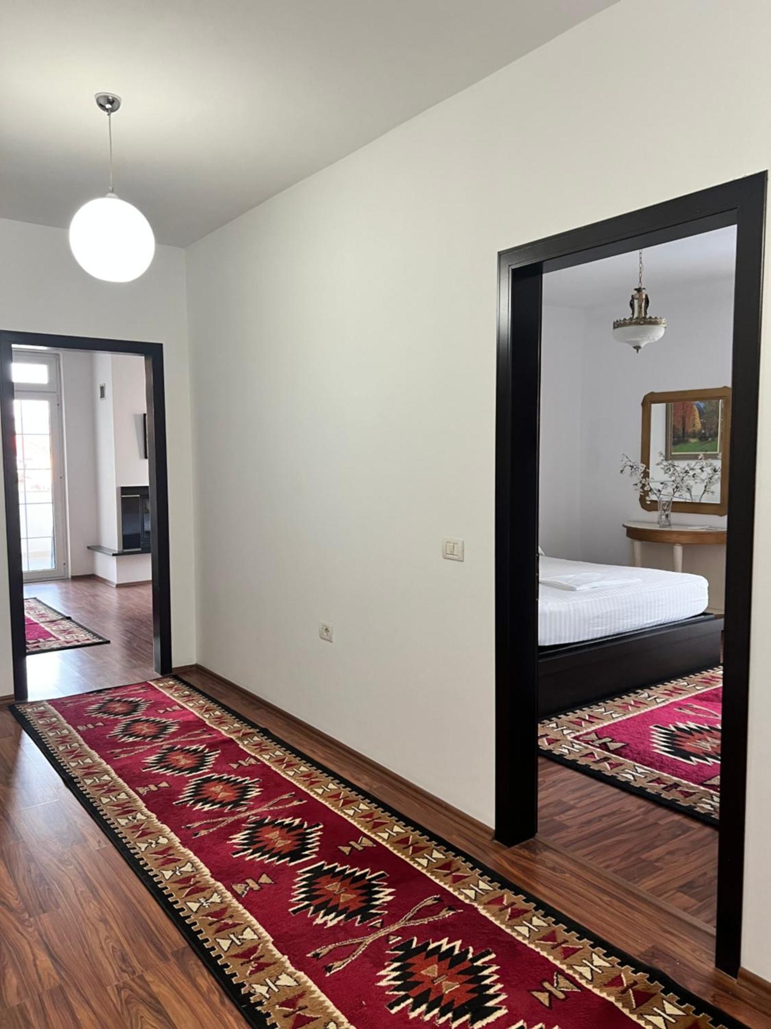 North Star Hostel Shkodër Esterno foto